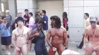 Η πρόστυχη μελαχρινή γαμάει γείτονα πίσω από την πλάτη του συζύγου της - 2022-03-21 05:07:37